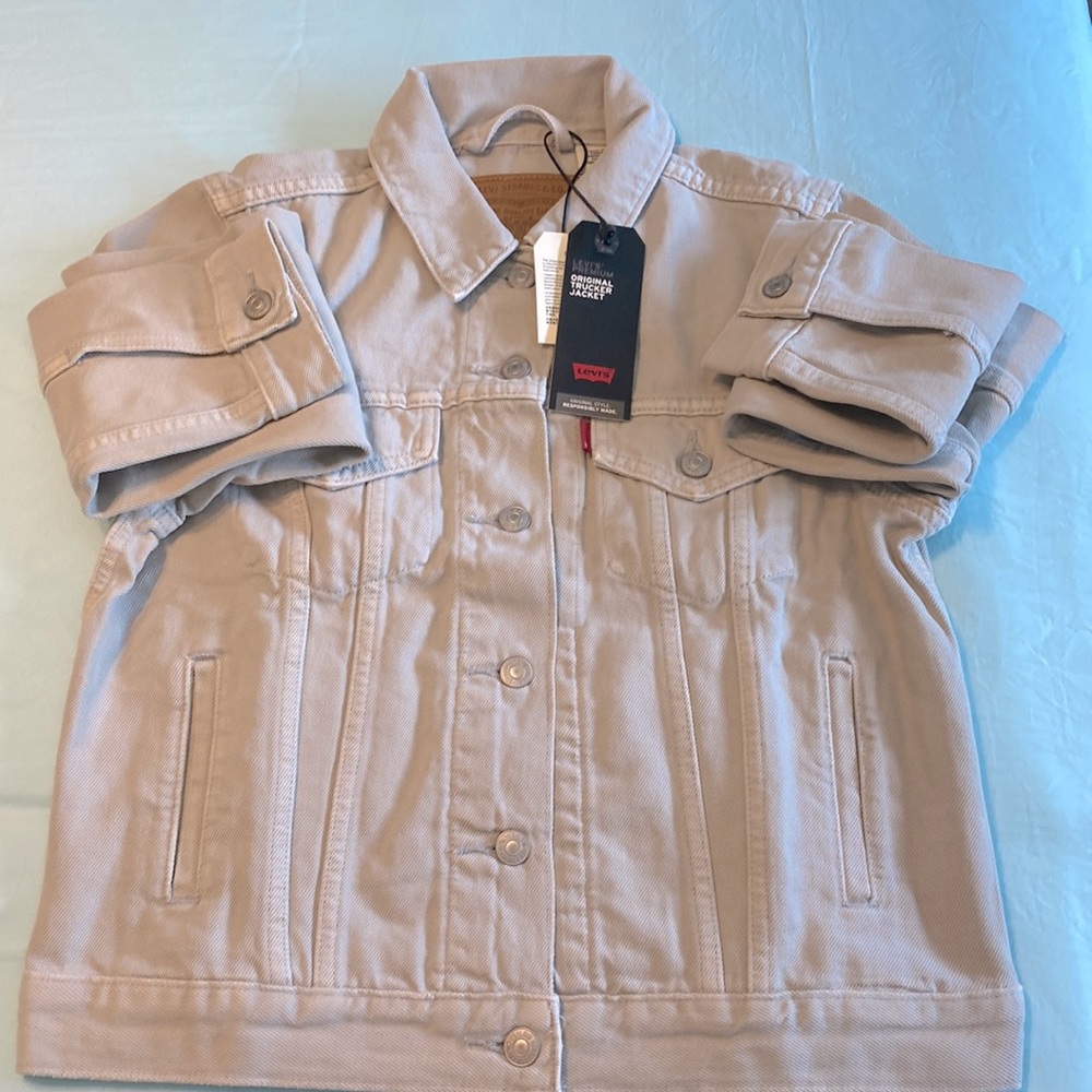 Levi’s Gray Jean Jacket •Small•